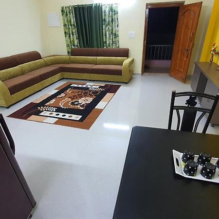 Tirupati Homestay - 2Bhk Ac Family Apartments Near Alipiri And Kapilatheertham - Walk To A2B Veg Restaurant - Wifi - Android Tv - Easy Access To Tirumala Екстериор снимка
