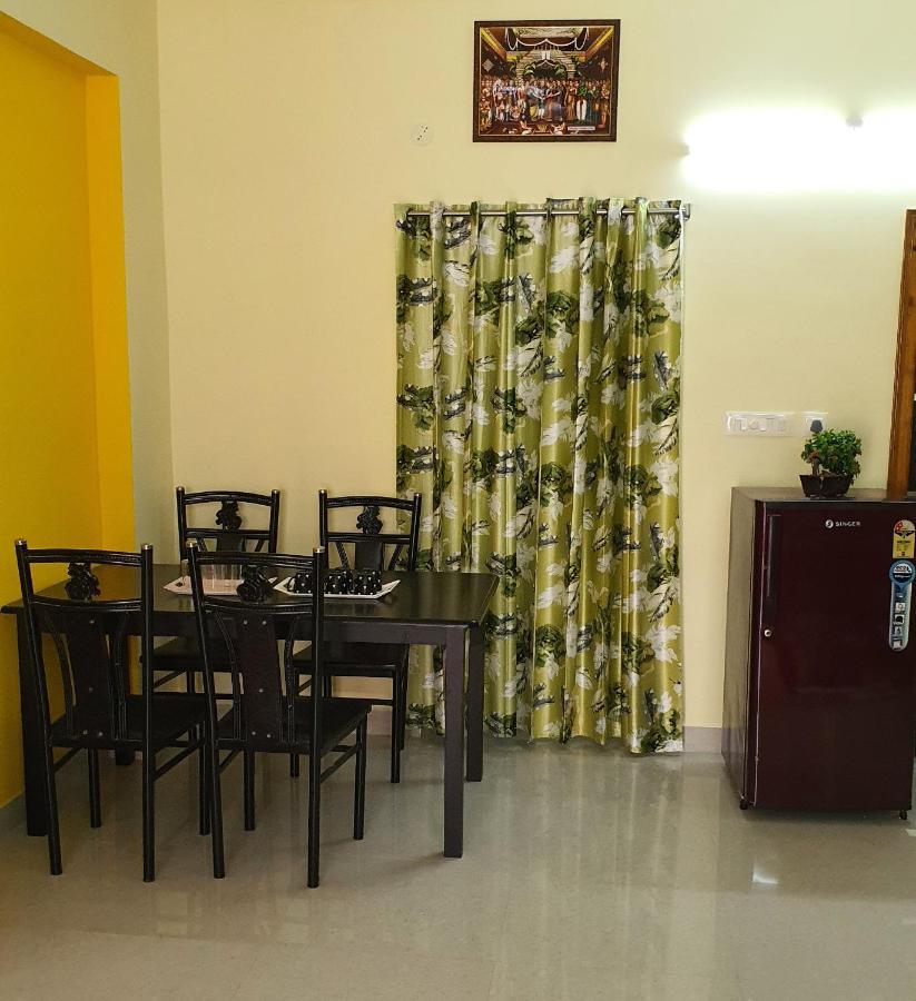 Tirupati Homestay - 2Bhk Ac Family Apartments Near Alipiri And Kapilatheertham - Walk To A2B Veg Restaurant - Wifi - Android Tv - Easy Access To Tirumala Екстериор снимка