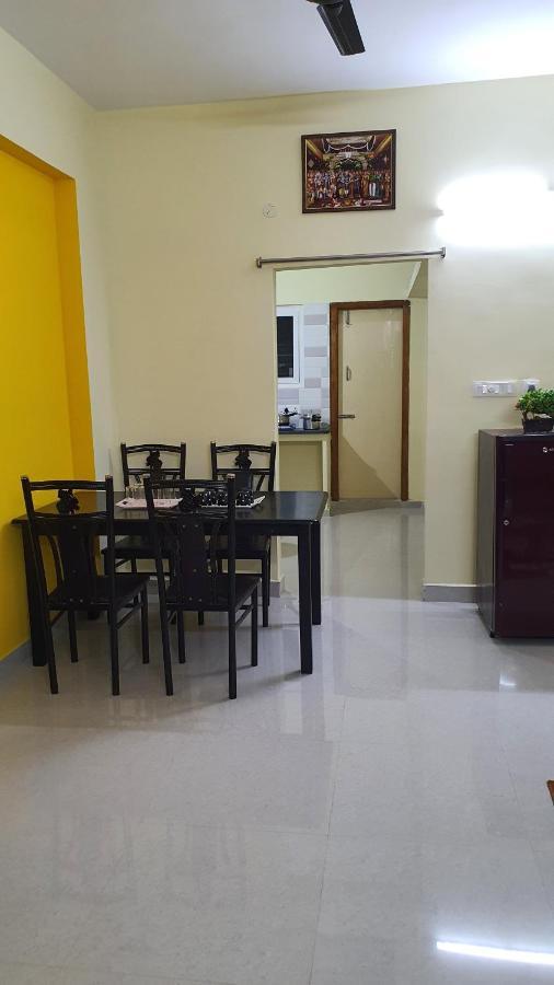 Tirupati Homestay - 2Bhk Ac Family Apartments Near Alipiri And Kapilatheertham - Walk To A2B Veg Restaurant - Wifi - Android Tv - Easy Access To Tirumala Екстериор снимка